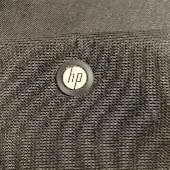 HP Essential Messenger 15.6" Notebook Laptop Case Bag (fits up to 15.6") - Picture 4 of 10